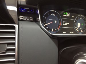 Display screen for the Passport Escort 9500ci installed in a 2015 Range Rover AutoBiography Edition.